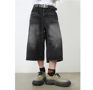 <span class=keywords><strong>กางเกง</strong></span><span class=keywords><strong>ยีน</strong></span><span class=keywords><strong>ส์</strong></span>ขาสั้นย้อนยุคสำหรับผู้<span class=keywords><strong>ชาย</strong></span><span class=keywords><strong>กางเกง</strong></span><span class=keywords><strong>ยีน</strong></span><span class=keywords><strong>ส์</strong></span><span class=keywords><strong>สาม</strong></span><span class=keywords><strong>ส่วน</strong></span>ขากว้างกางเกงทรงหลวมตรงกลางกางเกงทันสมัยสไตล์ลำลองสำหรับฤดูร้อน - Product Image 1