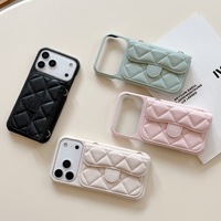 Étui de luxe en cuir à motif diamant avec pochette pour cartes et chaîne bandoulière pour iPhone 17 Pro Max, Air 16, 15, 14