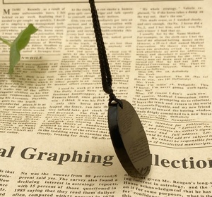 Abito lungo delicato <span class=keywords><strong>a</strong></span> forma ovale in grafite di shungite, abbinato <span class=keywords><strong>a</strong></span> un ciondolo per la <span class=keywords><strong>pace</strong></span> e la sicurezza. - Product Image 4