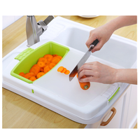 Planche à découper multifonctionnelle intelligente 3 en 1 en plastique vert avec passoire et fonction pliable en PP