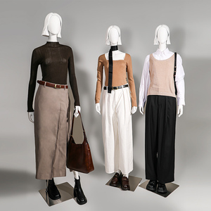 <span class=keywords><strong>Mannequin</strong></span> féminin polyvalent pour la mode avec cheveux sculptés détachables et tête chauve transformable pour l'affichage de perruques, chapeaux et bijoux - Product Image 1