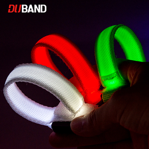 Brazalete DE SEGURIDAD intermitente LED para corredores ciclistas, pulsera de Velcro recargable por USB con ajuste ajustable y diseño de luz reflectante - Product Image 3
