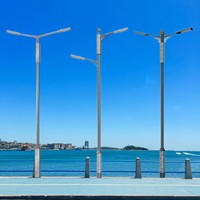 Lampadaire LED avec poteau d'éclairage public IP65, gamme de 30W à 200W pour application routière, alimentation CC