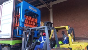 Máquina Automática de Alta Productividad para la Fabricación de Adoquines y Bloques (Sólidos y Huecos) en Venta en Á<span class=keywords><strong>frica</strong></span> - Product Image 5