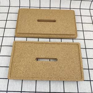 Le fabricant fournit le réservoir à gants avec un couvercle en liège avec des étapes pour creuser des trous - Product Image 5