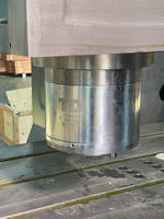 Centre d'usinage à portique CNC de haute qualité GMC1813 GMC1830 équipé d'un système de lubrification automatique de type vertical