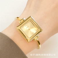 Montre-bracelet à quartz Melissa 2026 pour femme, design carré élégant, bracelet en maille, haute couture, tendance et populaire