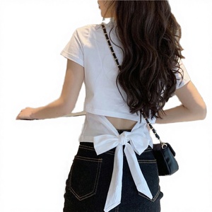 T-shirt court classique pour femme, respirant, écologique, à col montant, coupe ample, en jersey doux, à manches courtes, dos nu, pour l'été - Product Image 3