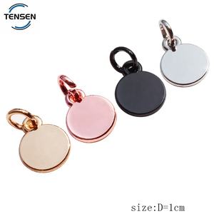 Mode bricolage <span class=keywords><strong>collier</strong></span> glisser breloques blancs en gros multicolore Laser logo rond pendentif accessoire - Product Image 2