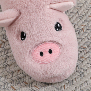 Chaussons d'intérieur chauds et silencieux <span class=keywords><strong>pour</strong></span> femme, style INS, en peluche douce, motif cochon de dessin animé, <span class=keywords><strong>pour</strong></span> l'hiver, fourniture directe usine - Product Image 2