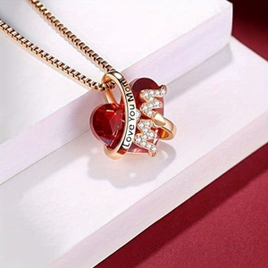 Elegante Collana con Ciondolo a Cuore in Lega Dorata Opaca e Strass Scintillanti - Incisione "Ti Amo Mamma", Perfetta per Compleanni - Product Image 3