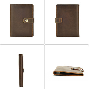 Portefeuille de voyage en cuir Crazy Horse vintage avec logo personnalisé, porte-passeport multifonction avec emplacements pour cartes SIM - Product Image 4