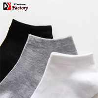 Vente en gros, chaussettes respirantes blanches noires basses pour hommes, chaussettes courtes décontractées en Polyester