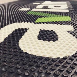 แผ่นยางกันลื่นพิมพ์โลโก้ตามสั่ง - Product Image 2