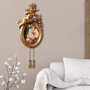 Marco de fotos de Ángel de resina Europea Retro con relieve dorado y diseño de amor de Feng Shui con borlas para la decoración de la pared del hogar - Product Image 2