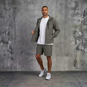 Ensemble veste coupe-vent légère à capuche et short pour homme – Vêtements de sport décontractés pour l'extérieur et la course à pied – Vêtements de sport pour homme en gros - Product Image 1