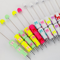 Stylo créatif DIY multicolore en pâte polymère, orné de nœuds et de perles entièrement serties de diamants, pour diffusion en direct transfrontalière, avec perles à poser, idéal comme cadeau ou en boîte surprise.
