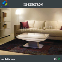 Table basse menée utilisée par partie commerciale de meubles