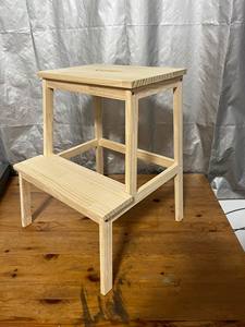 Tabouret d'apprentissage de la propreté en bois au design moderne pour enfants, avec patins antidérapants, et marchepieds de sécurité supplémentaires pour la sécurité des enfants - Product Image 5