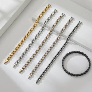 Bracelet Classique Multicolore en Acier Inoxydable pour Femme, 6mm, Plaqué Or et Argent, Idéal pour les Fêtes et Cadeaux - Product Image 3