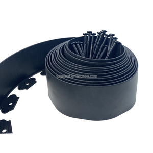 Borde de Plástico Flexible HUGELEAF PE de 4.5 Pulgadas de Alto, Sin Necesidad de Excavación, con Clavos de Fijación, Ecológico e Impermeable para Jardines de Flores - Product Image 1