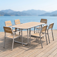 Ensemble de salle à manger d'extérieur léger et empilable en WPC avec table et chaises en alliage d'aluminium, résistant à l'eau et au soleil, pour jardin et patio