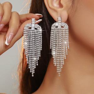 Pendientes de Moda Europeos y Americanos para Mujer, Pendientes Largos con Circonitas, Pedrería, Borlas de Diamantes Completas, Pendientes Versátiles - Product Image 1