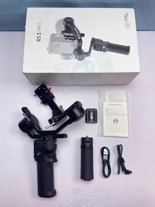 HFT Professional RS 3 Mini Gimbal con Control Remoto Inalámbrico 1.5 Dimensiones - Controlador Mayorista para Móviles - Product Image 3