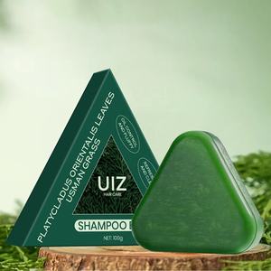 Yedi Yeşil Usman Çimi Selvi Yaprağı Üçgen Şampuan Sabunu Yağ Kontrolü Kepek Önleyici Saç Uzatıcı Bitkisel Katı Şampuan Kalıbı - Product Image 1