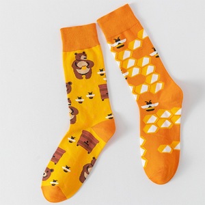 Calcetines Asimétricos AB Yuanyang para Mujer y Hombre, Estilo Ins, de Algodón, a Media Pantorrilla, Otoño Invierno, Versátiles y Modernos - Product Image 6