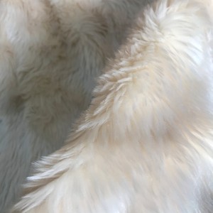 <span class=keywords><strong>Tissu</strong></span> en <span class=keywords><strong>fausse</strong></span> <span class=keywords><strong>fourrure</strong></span> en peluche à poils longs artificiels pour jouets et vêtements - Product Image 4