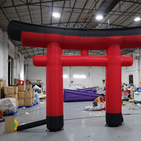 Porte Torii gonflable publicitaire pour événement sportif