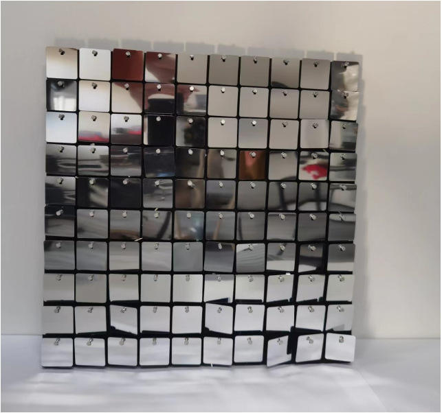 กระจกเงาสี่เหลี่ยมสีเงิน