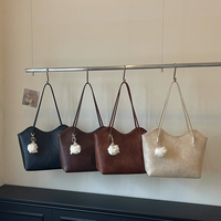 Sacs à bandoulière pour femmes avec pendentif moelleux de grande capacité, sacs fourre-tout classiques pour dames, personnalisables en usine