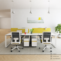 Bureau de travail pour 4 personnes, poste de travail pour la collaboration en équipe au bureau