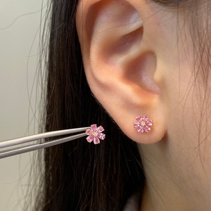 อาซูโอ 18K ทองคำแท้สีเหลืองธรรมชาติสีชมพูแซฟไฟร์เพชรมินิฟลาวเวอร์สตั๊ดต่างหูของขวัญผู้หญิงงานหมั้นงานแต่งงาน - Product Image 6