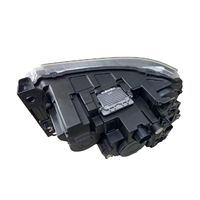 Les phares au xénon du système d'éclairage du pare-chocs avant du Range Rover Sport L320 sont utilisés pour les années 2010-2013