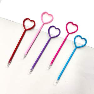 Stylo à bille rétractable en poudre <span class=keywords><strong>d</strong></span>'or en gros, logo personnalisable, capuchon métallique pailleté pour les étudiants, les filles, style animal - Product Image 2