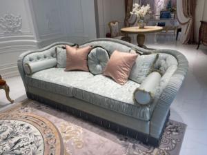 Sofá Clásico de Estilo Francés para Tres Personas, Tapizado en Tela Verde Claro, Ideal para Muebles de Club o Villa - Product Image 6
