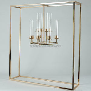 Nuovissimo Design Grande Candelabro in Metallo Dorato per Matrimoni, Decorazioni per Eventi e Tavoli, Portacandele - Product Image 1