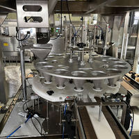Machine de remplissage automatique de liquides et d'emballage de sachets avec trémie à spirale pour poudre alimentaire