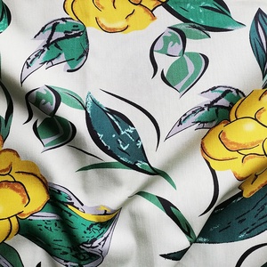 Tissu Popeline Pur Coton Liberty à Motif Floral Imprimé pour Robes, Rideaux, Chemises, Vêtements Bébé/Enfant - Respirant et Personnalisable - Product Image 4