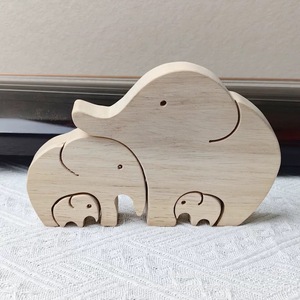 Wooden <b>Elephant</b> Family Ornament Handmade Irregular Shape Mother's Day <b>Decoration</b> - Product Image 1