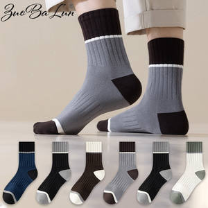 Vente en gros de chaussettes de sport à couleur bloquée pour hommes absorbant la sueur et les odeurs avec chaussettes <span class=keywords><strong>mi</strong></span>-longues - Product Image 1