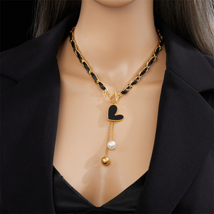 Nouveautés 2024 Collier tendance en acier inoxydable 316L plaqué or 18 carats avec pendentif en forme de cœur irrégulier pour femmes Soirée - Product Image 2