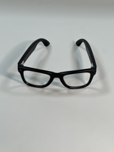 Gafas Inteligentes HD5 Ultra con Traducción por IA, Cámara de 8MP, Diseño Ligero de 35g, Control Táctil WiFi, IP65 a Prueba de Polvo y Agua - Product Image 2