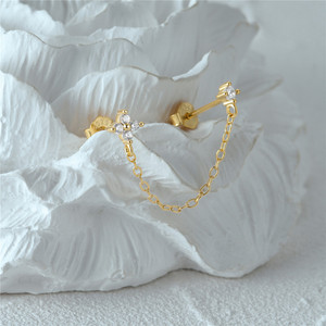 Pendientes CANNER de Plata de Ley 925 con Doble Poste, Baño de Oro de 18K, Flor de Circonita Cúbica y Cadena Colgante, Pendientes de Dos Agujeros - Product Image 3