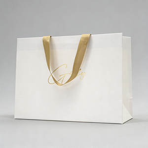 Sacs en papier personnalisés recyclables avec logo imprimé pour boutique de mariage, emballage de luxe, sacs cadeaux haut de gamme avec poignée en ruban - Product Image 3