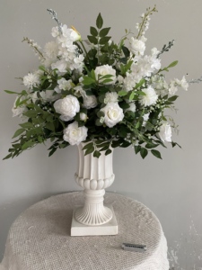 Guirlande florale suspendue vert forêt, chemin de table blanc pur 60 cm, fleurs de centre de table, chemin de fleurs pour allée, amarante - Product Image 5