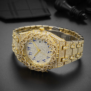 Montre pour homme tendance avec strass de haute qualité incrustés dans un design maillé unique, un article très vendu. - Product Image 4